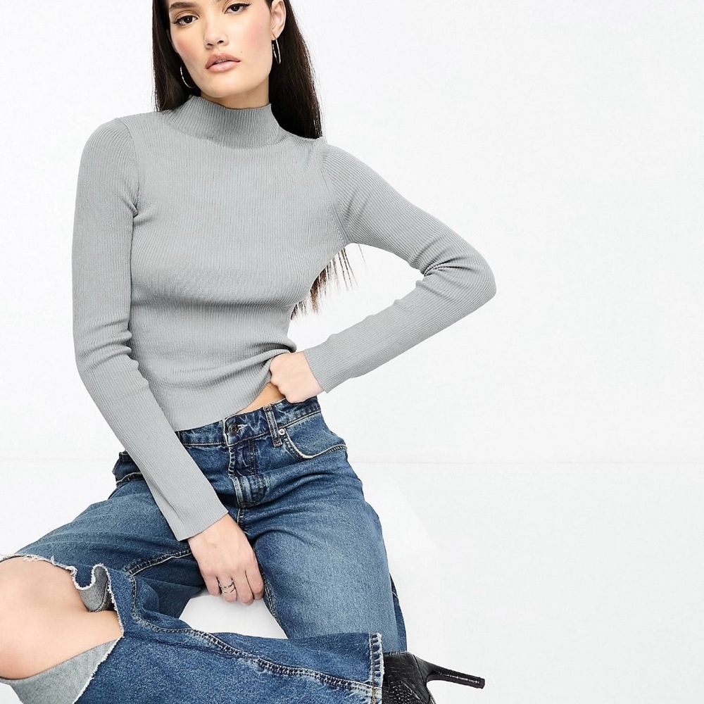 ASOS design ribbed gray sweater form fitting